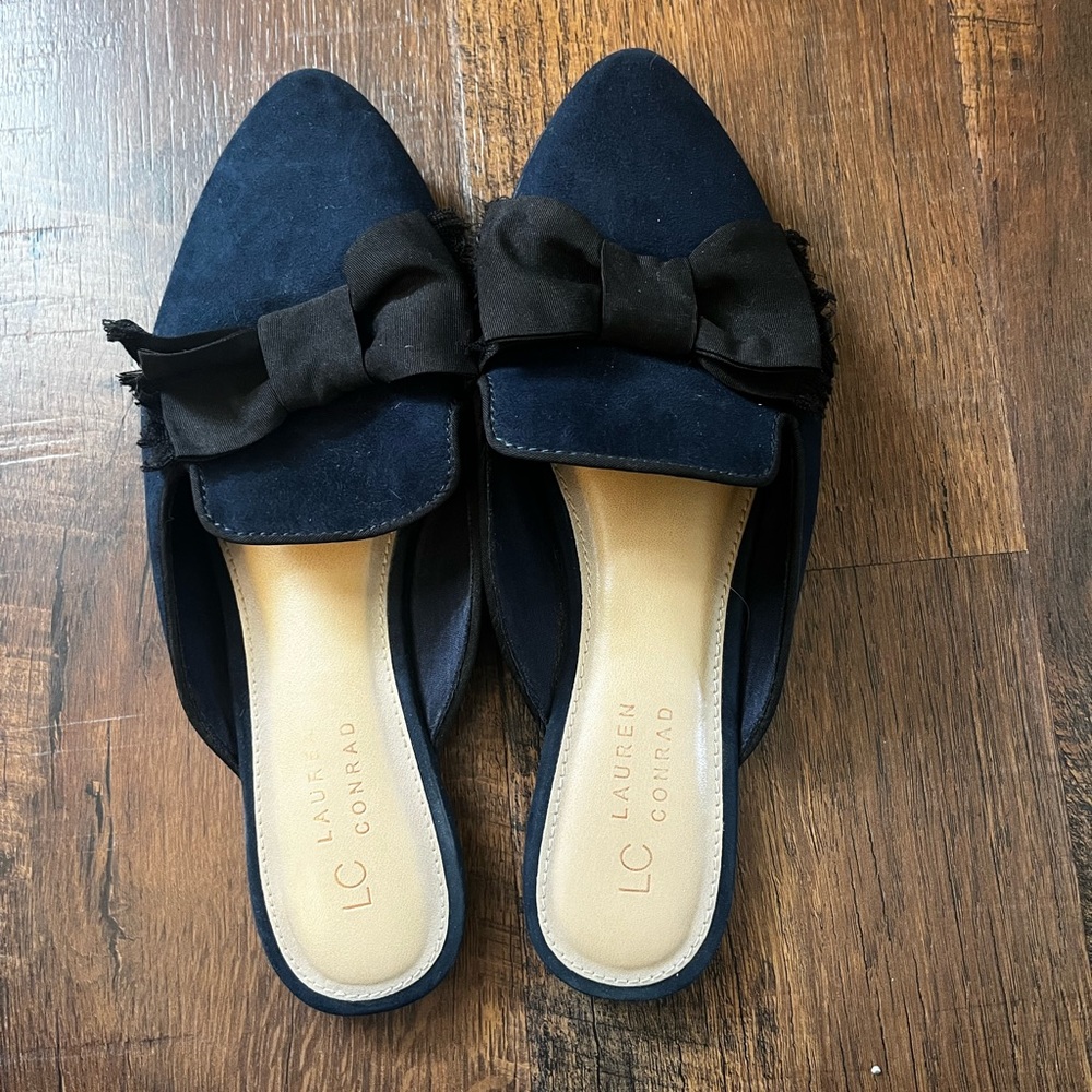 𝅺Lauren Conrad Suede Loafers